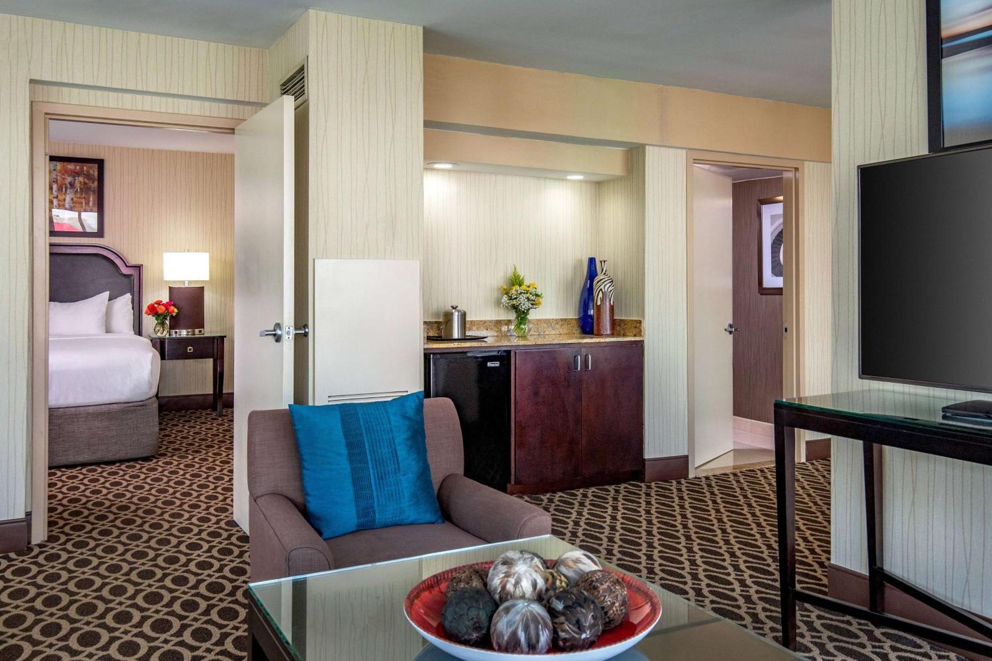 Courtland Grand Hotel, Trademark Collection By Wyndham Атланта Экстерьер фото